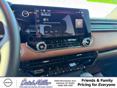 2024 GMC Canyon 4WD AT4