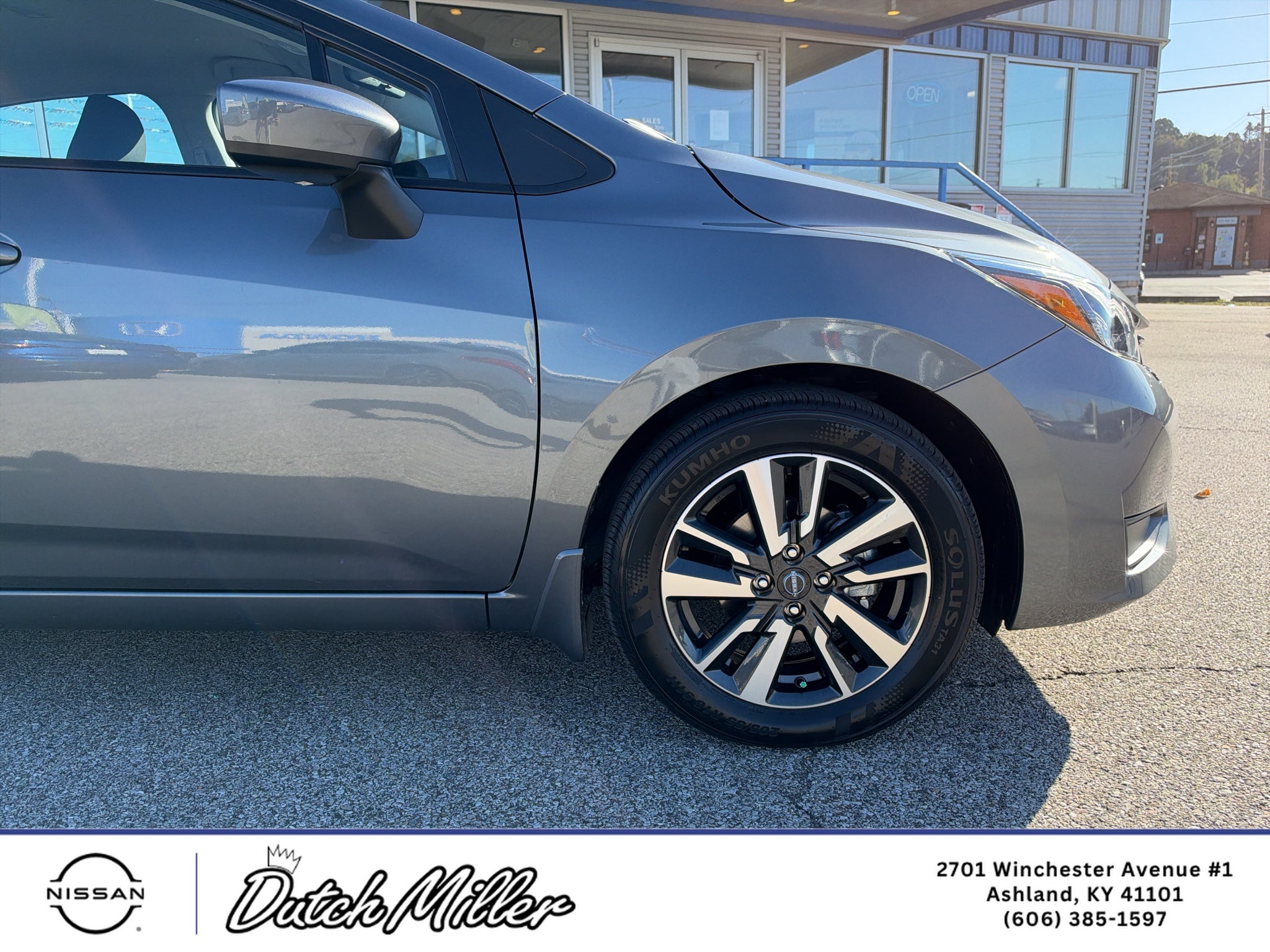 2025 Nissan Versa SV