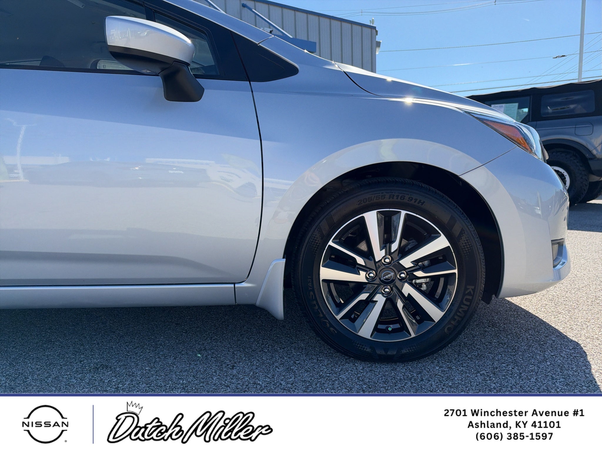 2025 Nissan Versa SV