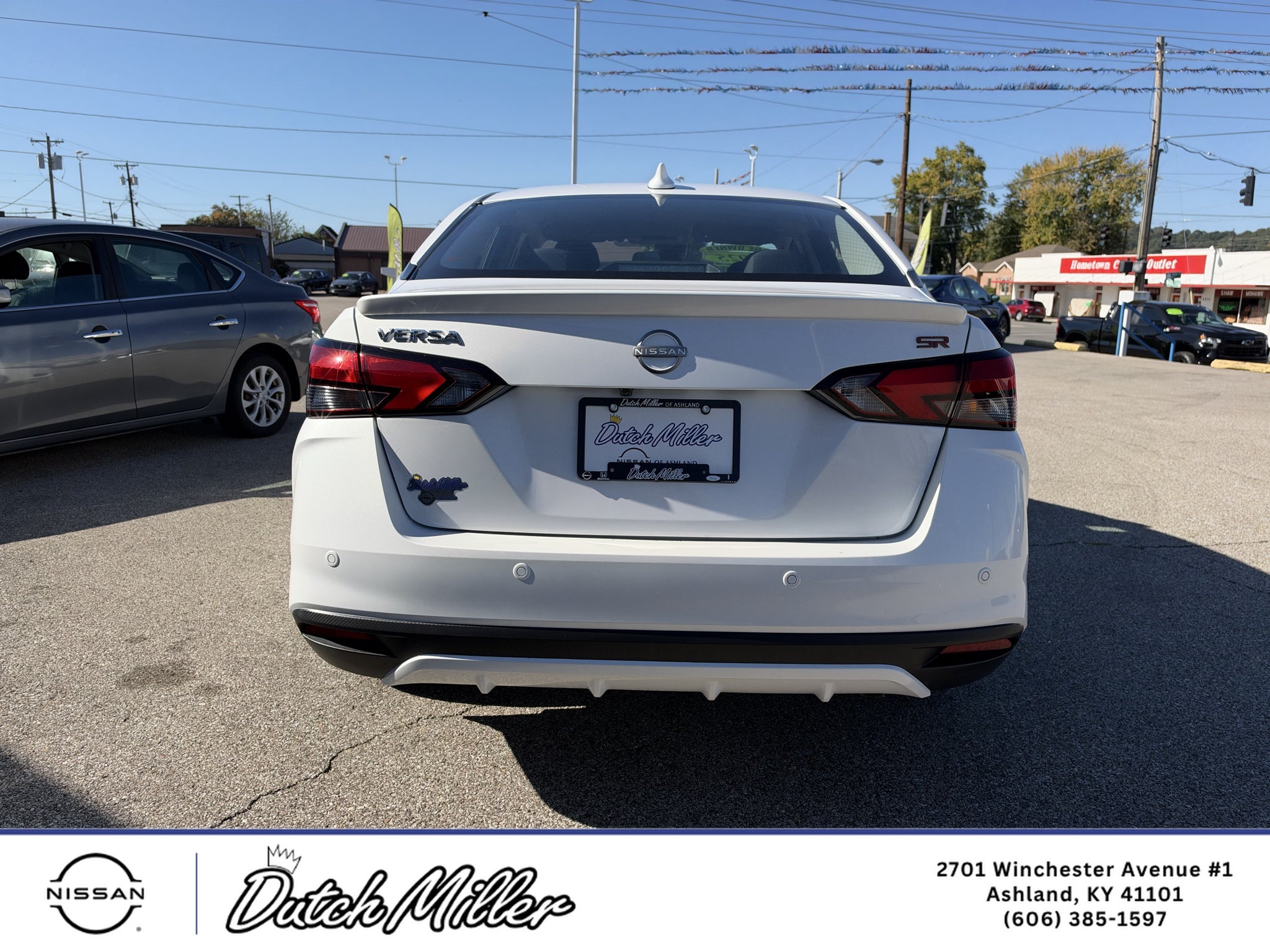 2025 Nissan Versa SR