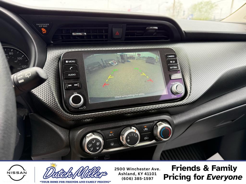 2024 Nissan Kicks SV