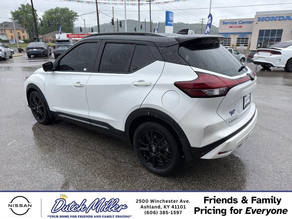 2023 Nissan Kicks SR