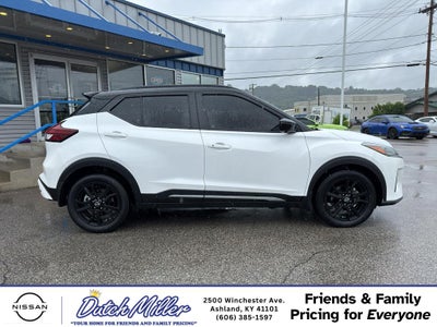 2023 Nissan Kicks SR