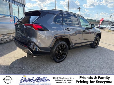 2022 Toyota RAV4 Hybrid SE