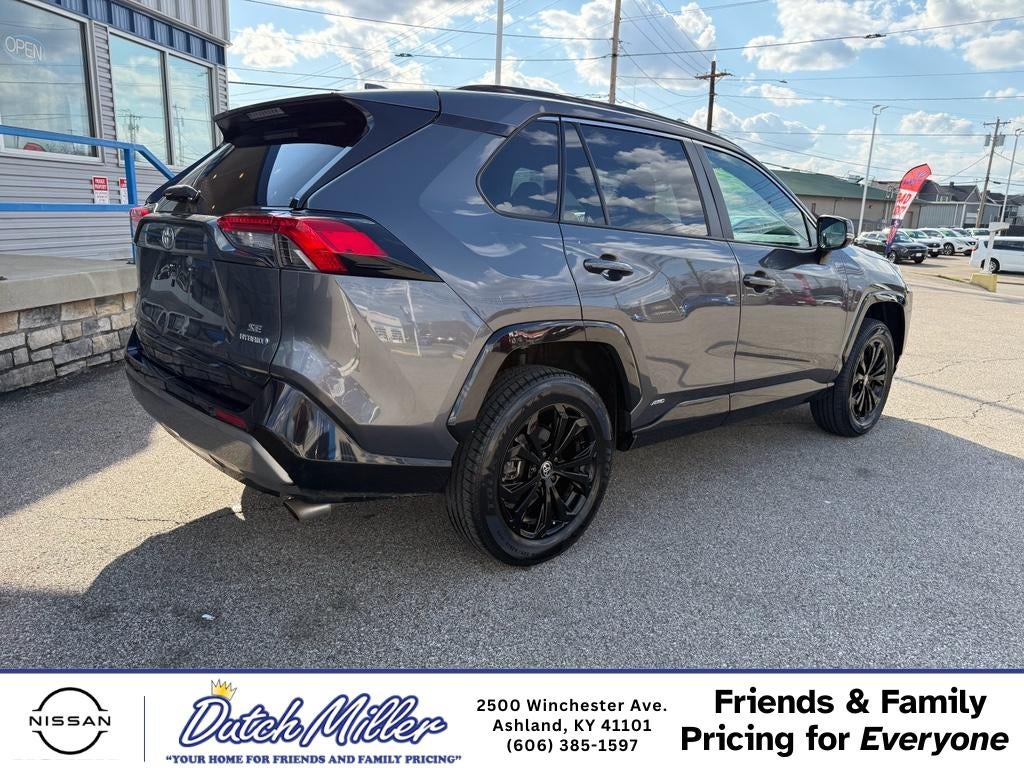 2022 Toyota RAV4 Hybrid SE