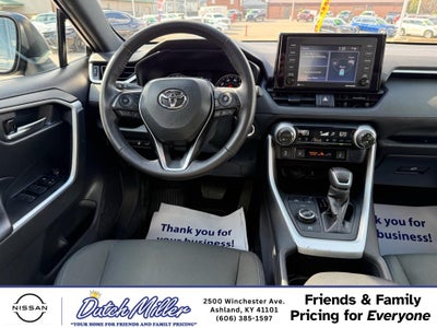 2022 Toyota RAV4 Hybrid SE