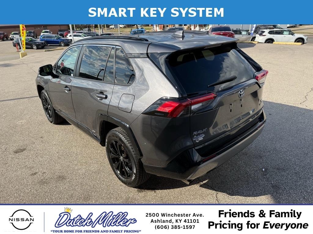 2022 Toyota RAV4 Hybrid SE