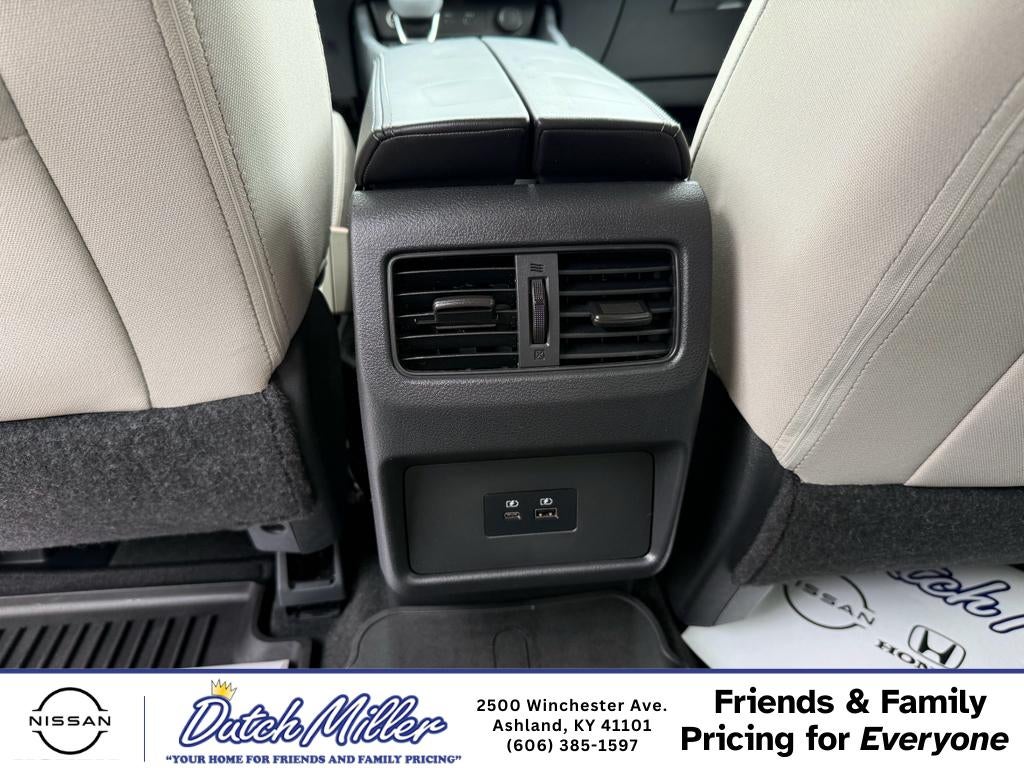 2022 Nissan Rogue SV