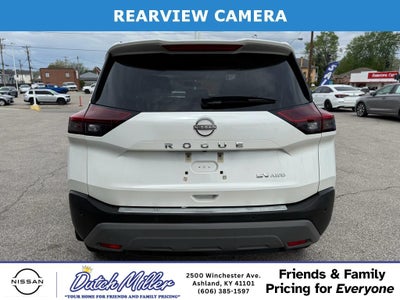 2022 Nissan Rogue SV