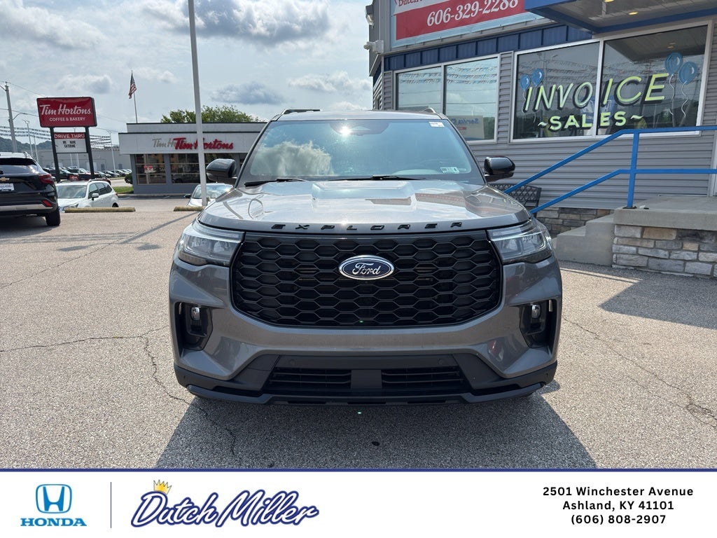 2025 Ford Explorer ST-Line