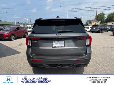 2025 Ford Explorer ST-Line