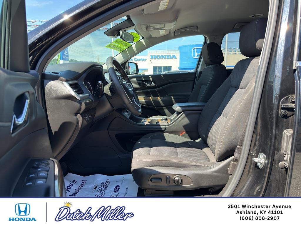 2023 GMC Acadia SLE