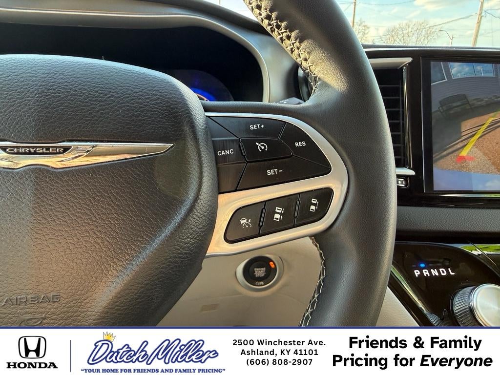 2023 Chrysler Pacifica Touring L