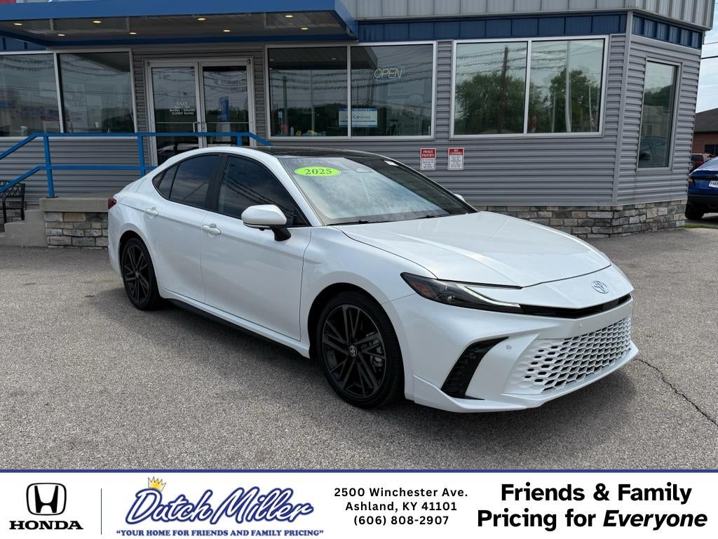2025 Toyota Camry Hybrid XSE
