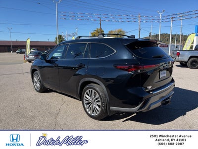 2025 Toyota Highlander Hybrid Hybrid Platinum