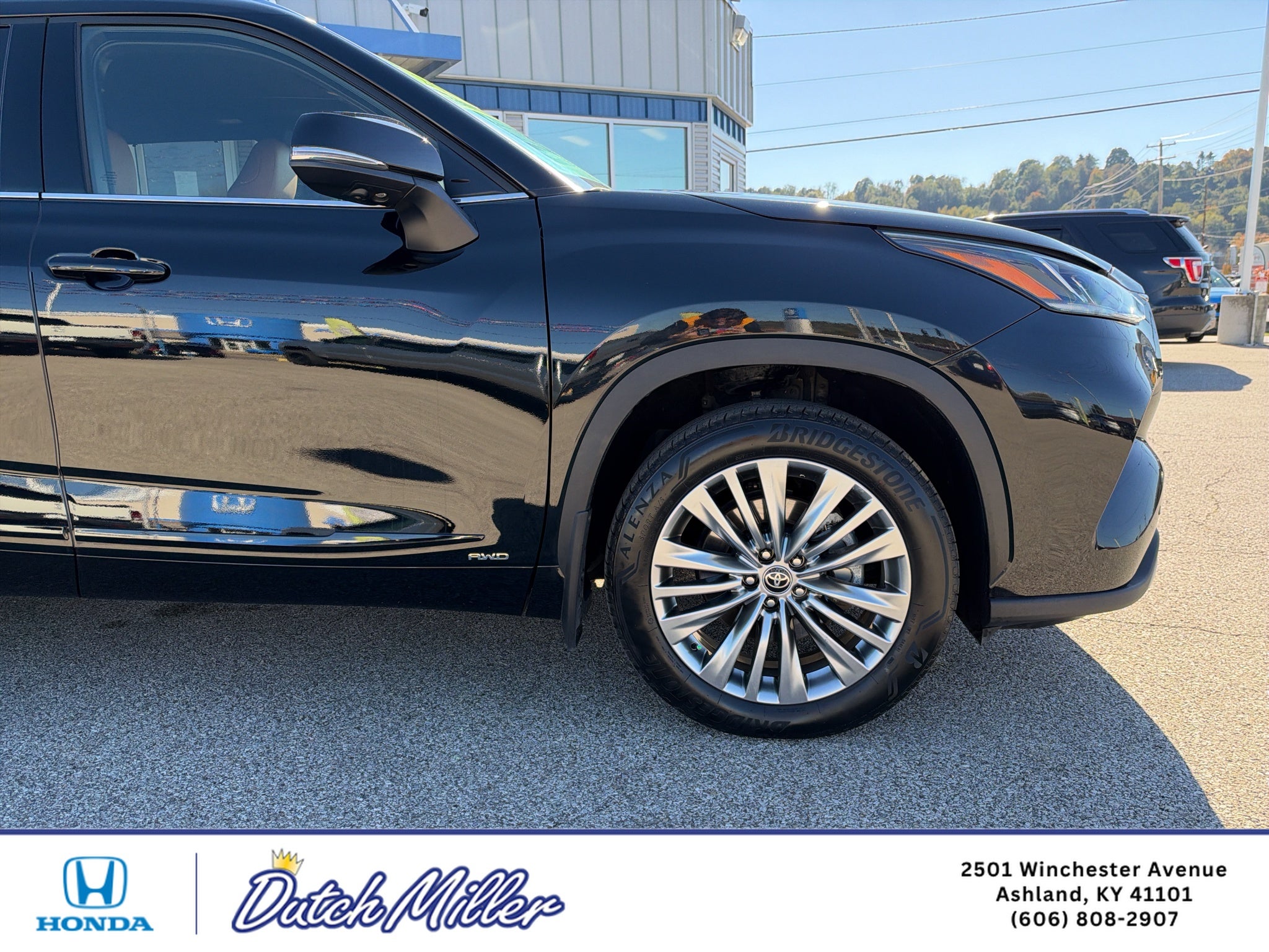 2025 Toyota Highlander Hybrid Hybrid Platinum