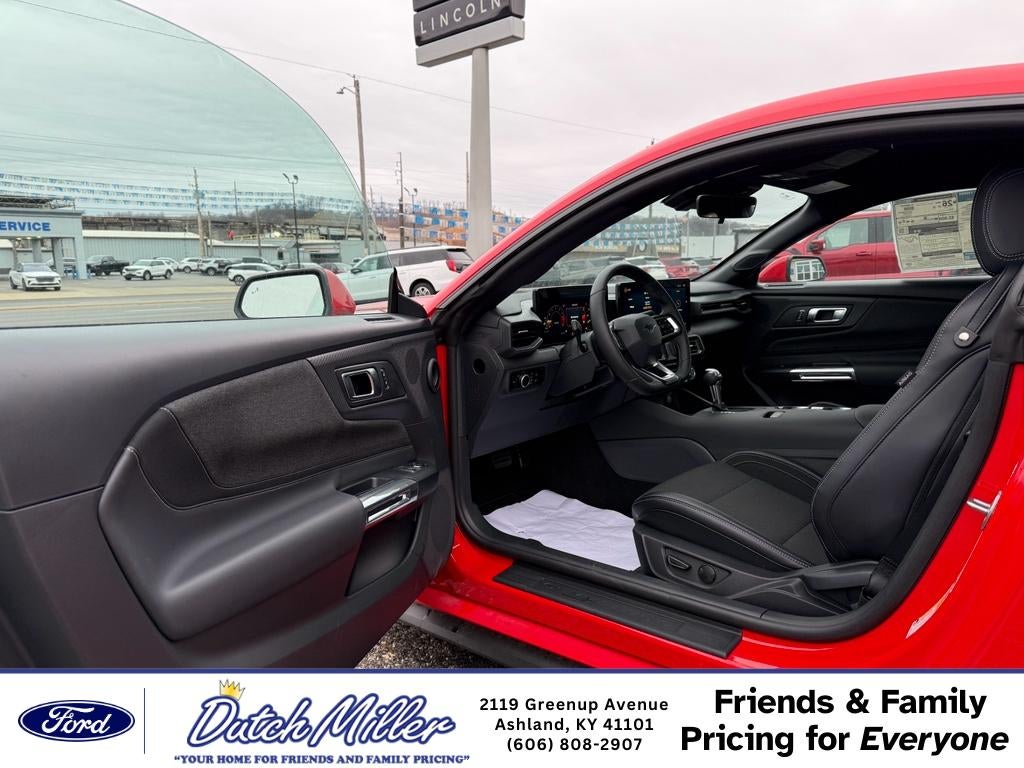 2025 Ford Mustang EcoBoost