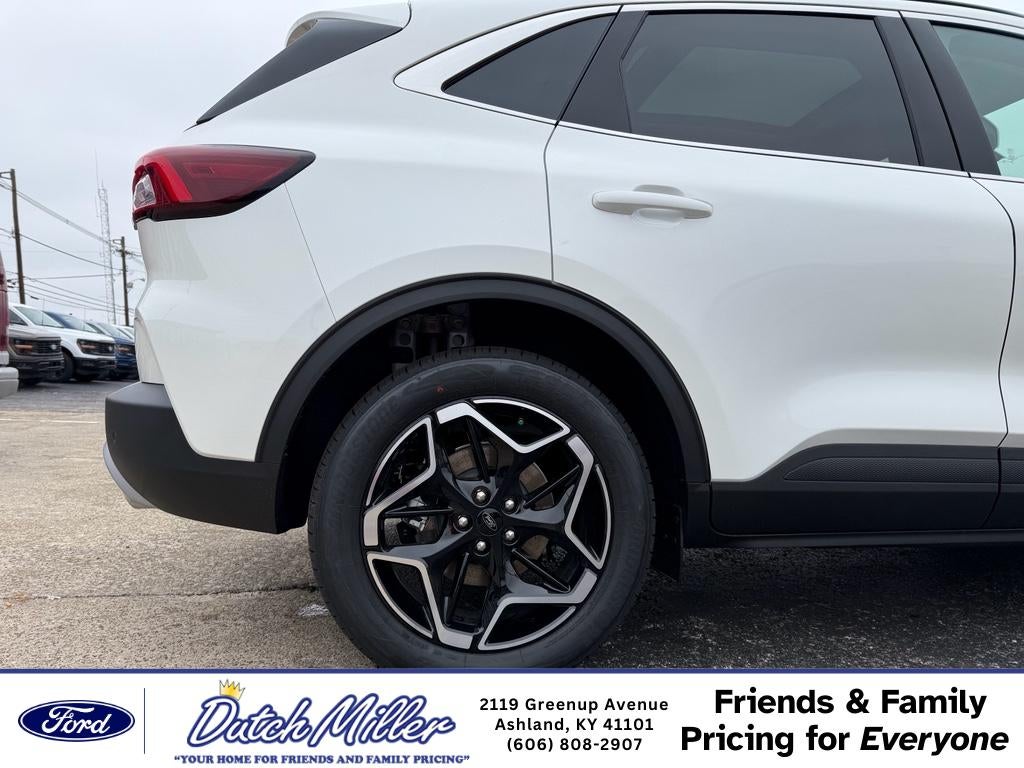 2026 Ford Escape Platinum