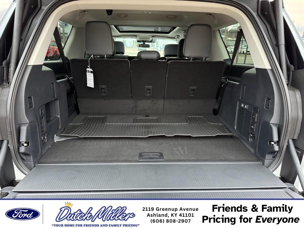 2025 Ford Expedition MAX Active