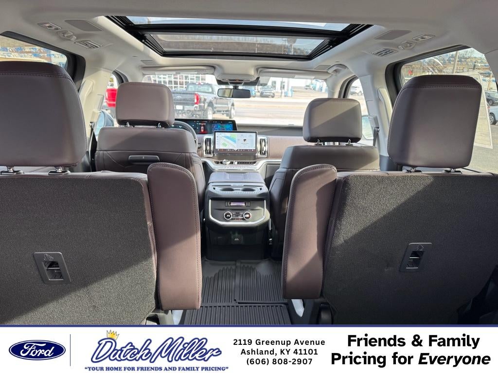 2025 Ford Expedition Platinum