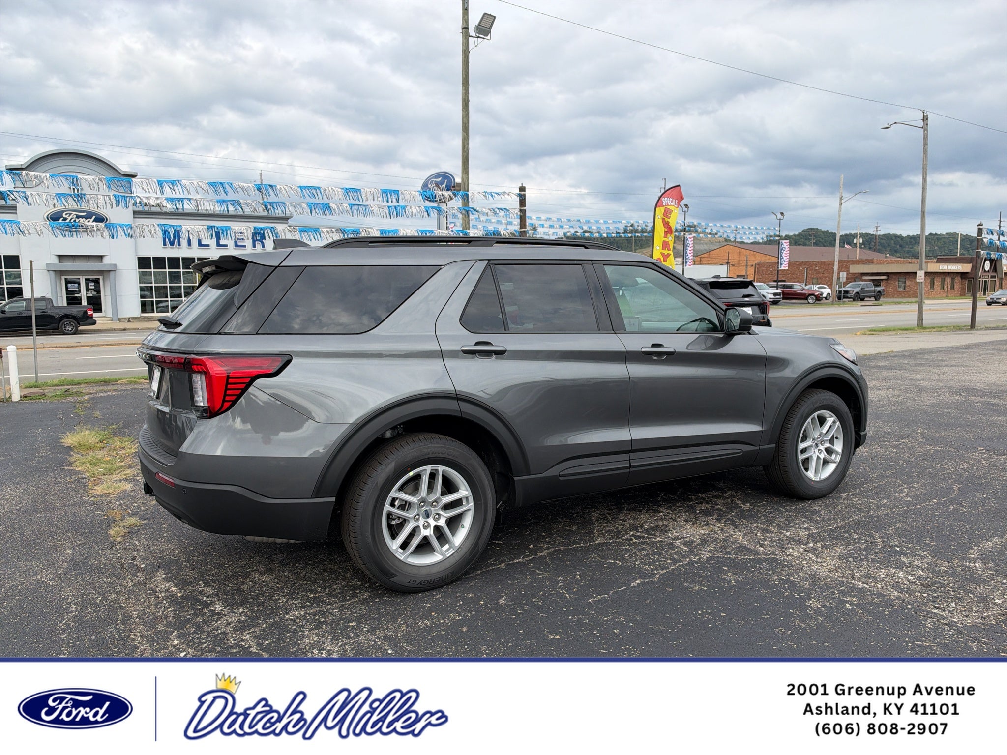2027 Ford Explorer Active w/200A Pkg