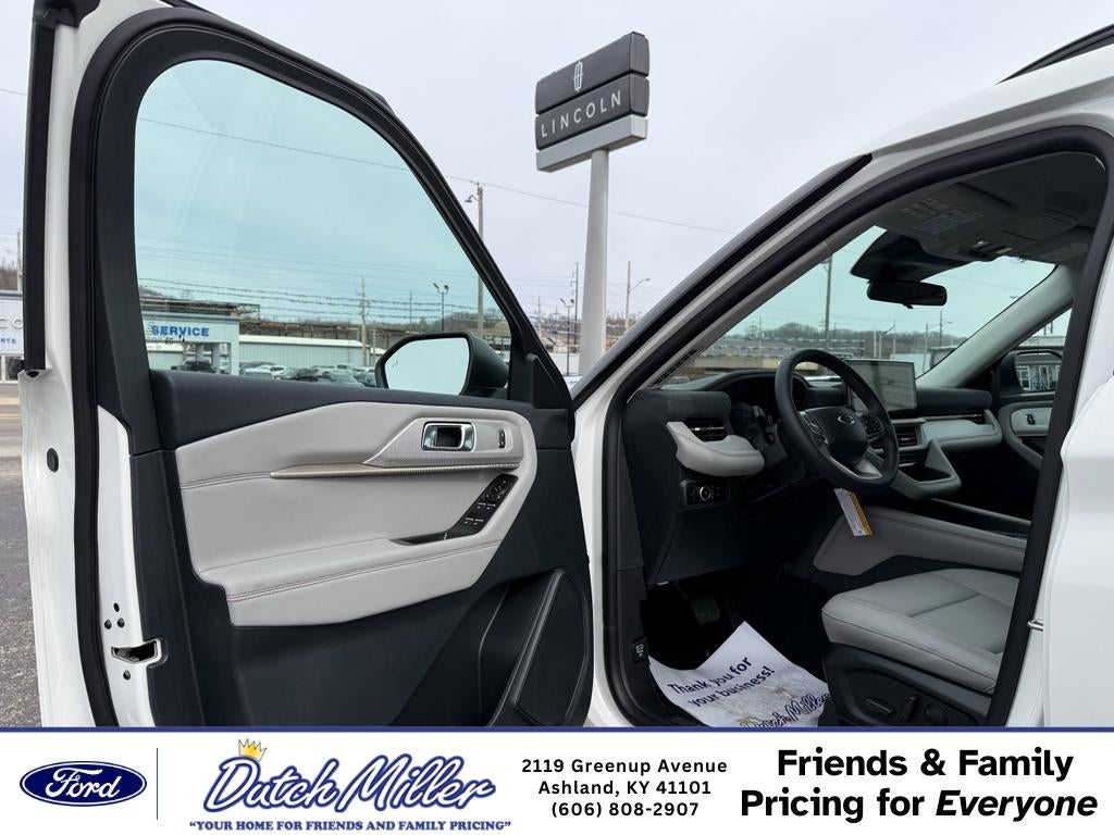 2026 Ford Explorer Active w/200A Pkg