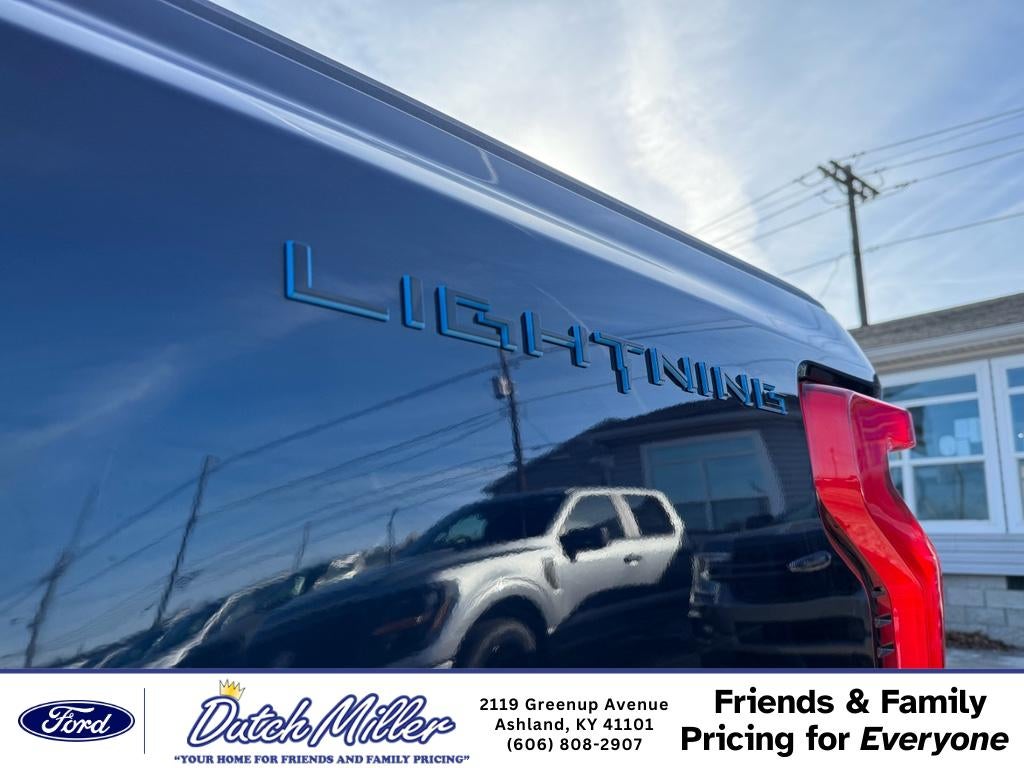 2025 Ford F-150 Lightning Flash