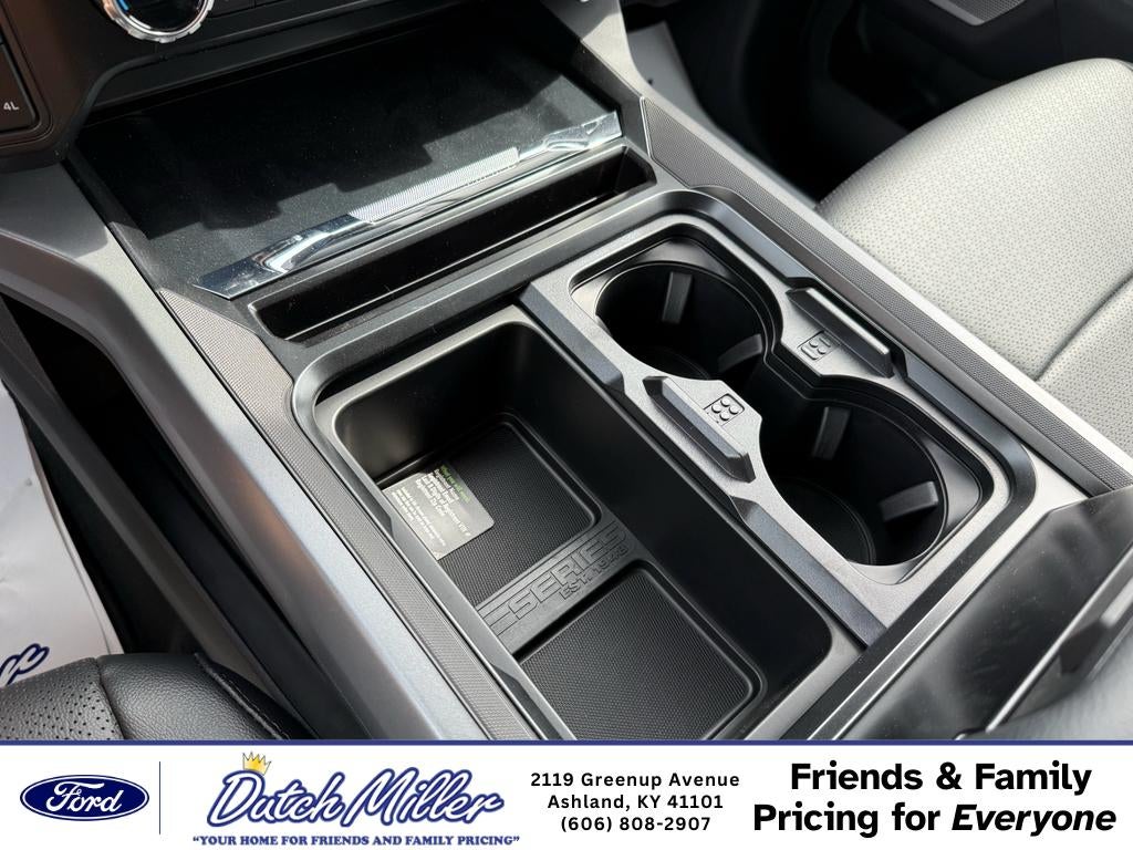 2026 Ford F-350 LARIAT 4WD Crew Cab 8' Box