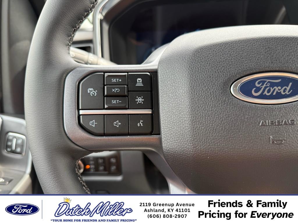 2026 Ford F-350 LARIAT 4WD Crew Cab 8' Box