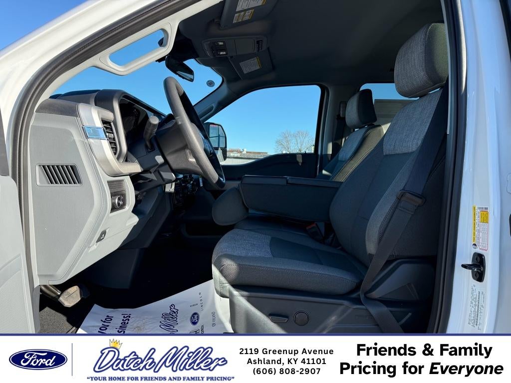 2026 Ford F-350 XLT 4WD Crew Cab 6.75' Box