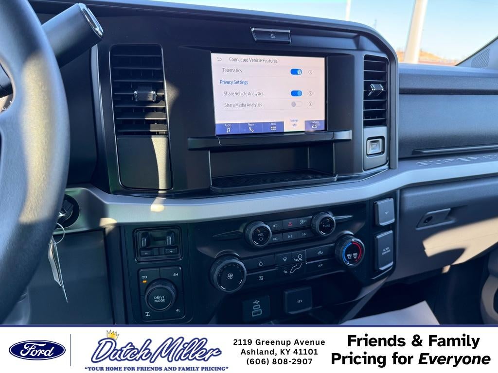 2026 Ford F-350 XLT 4WD Crew Cab 6.75' Box