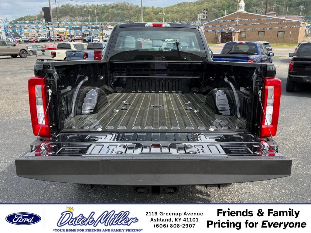 2026 Ford F-350 XL 4WD Crew Cab 8' Box