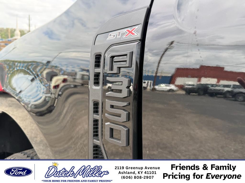 2026 Ford F-350 XL 4WD Crew Cab 8' Box