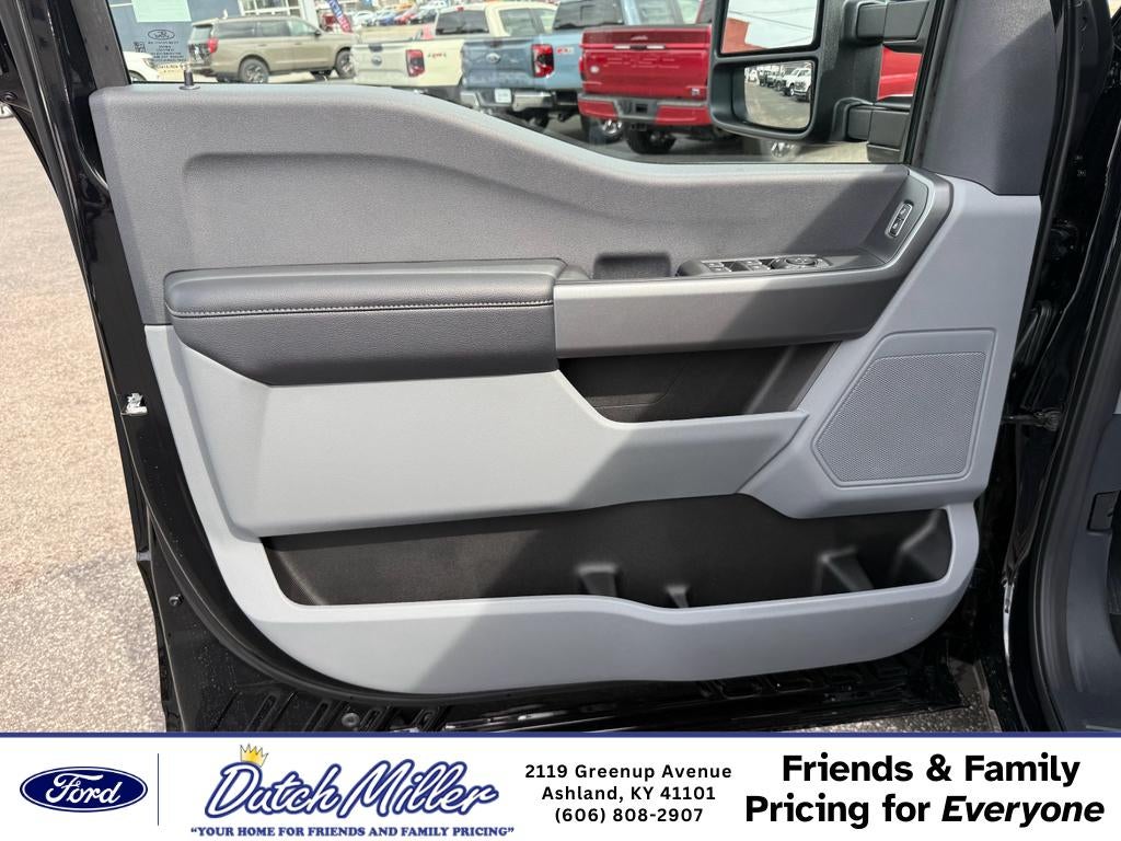 2026 Ford F-350 XL 4WD Crew Cab 8' Box