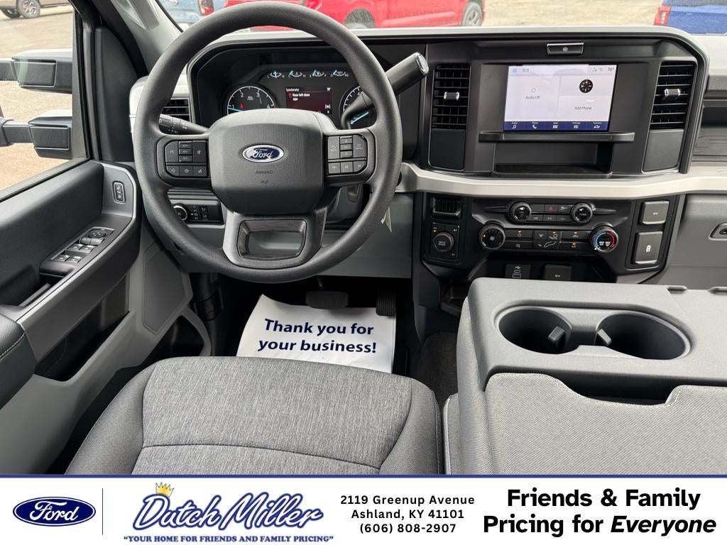 2026 Ford F-350 XL 4WD Crew Cab 8' Box