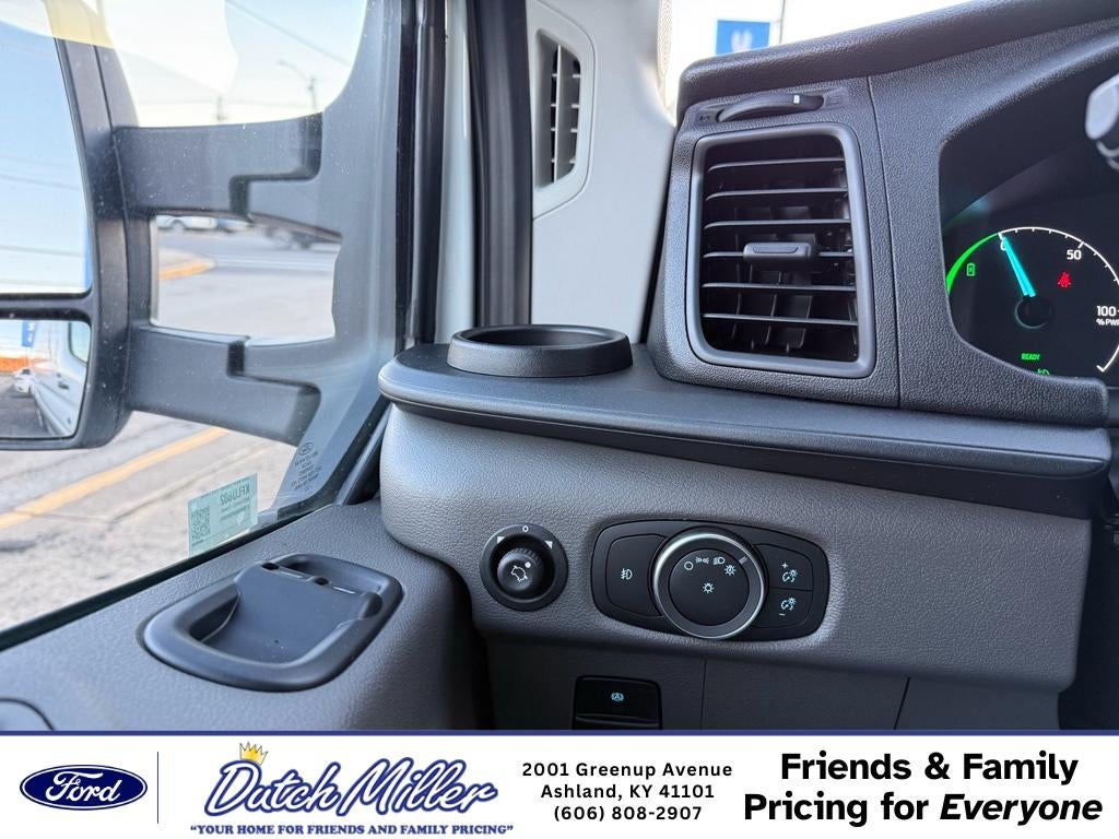 2023 Ford E-Transit Base
