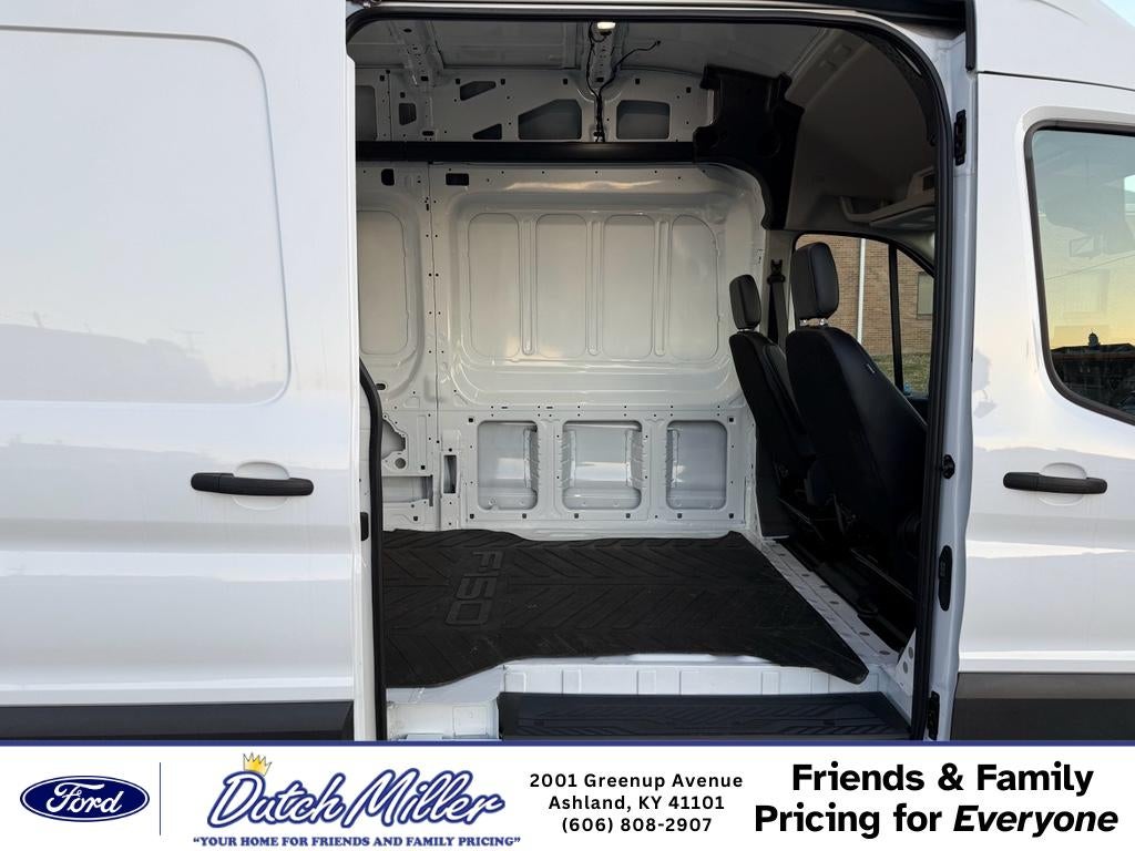 2023 Ford E-Transit Base