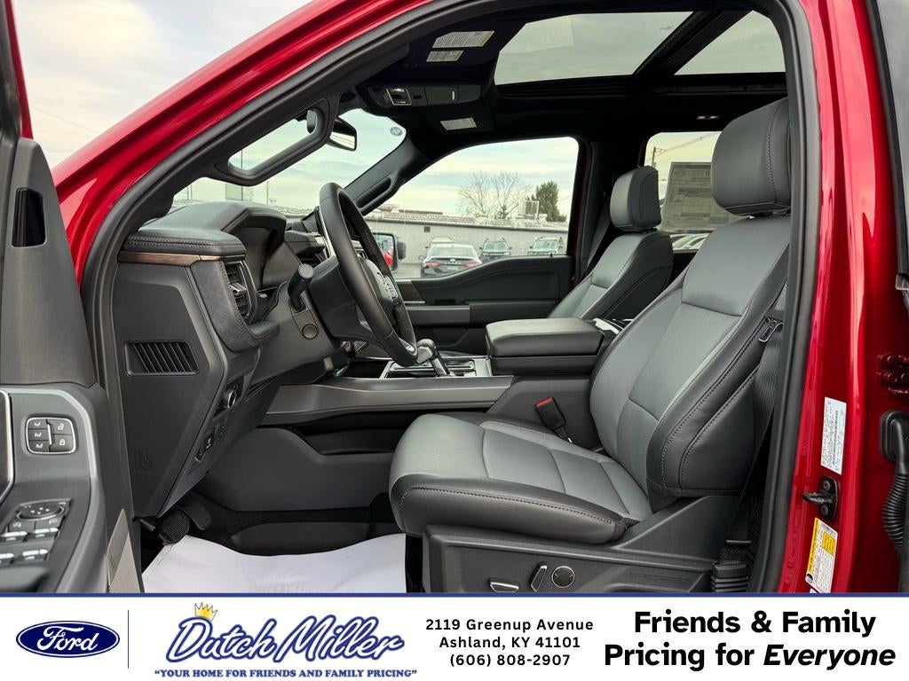 2025 Ford F-150 Lightning LARIAT