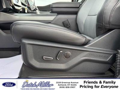 2025 Ford F-150 Lightning LARIAT