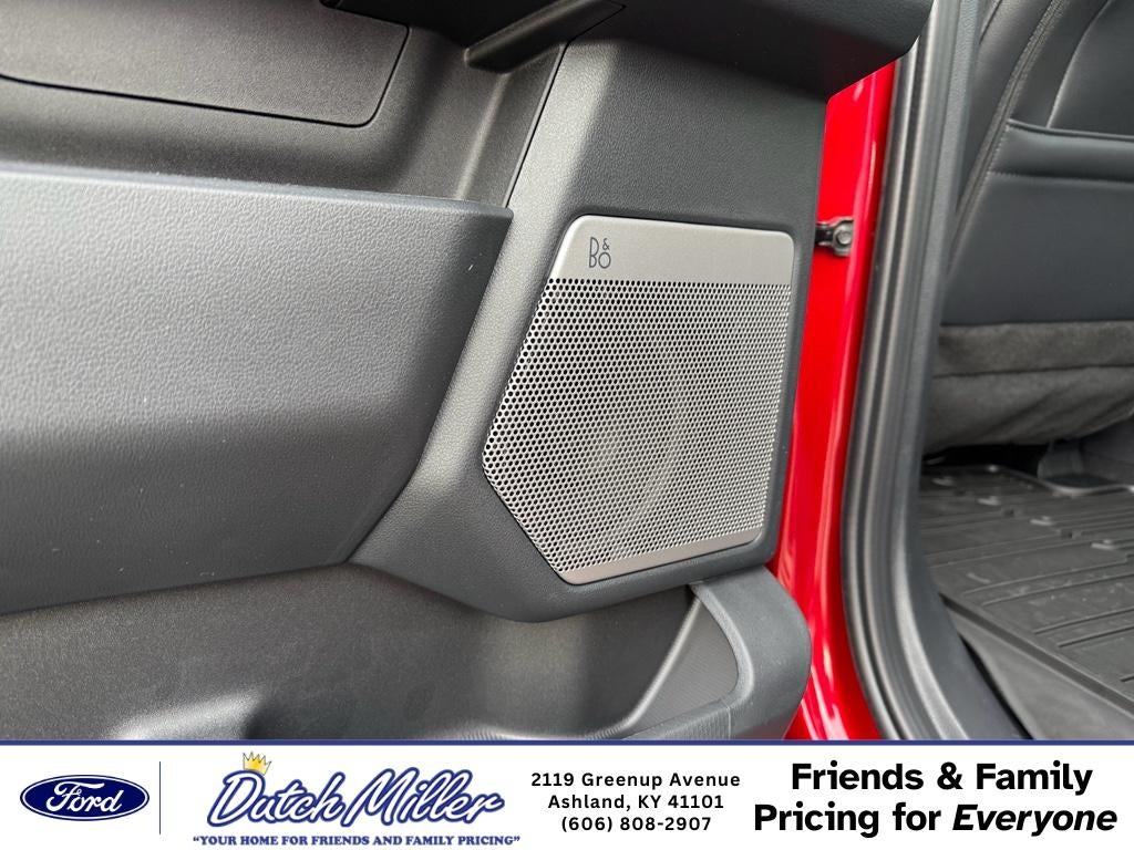 2025 Ford F-150 Lightning LARIAT