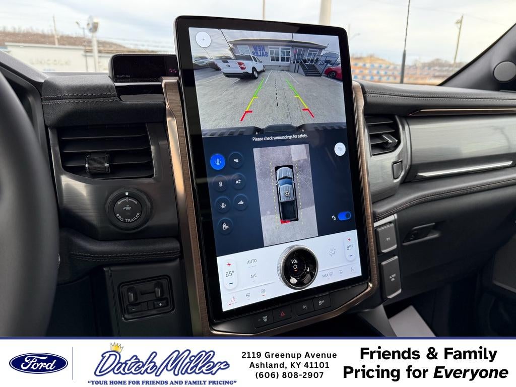 2025 Ford F-150 Lightning LARIAT