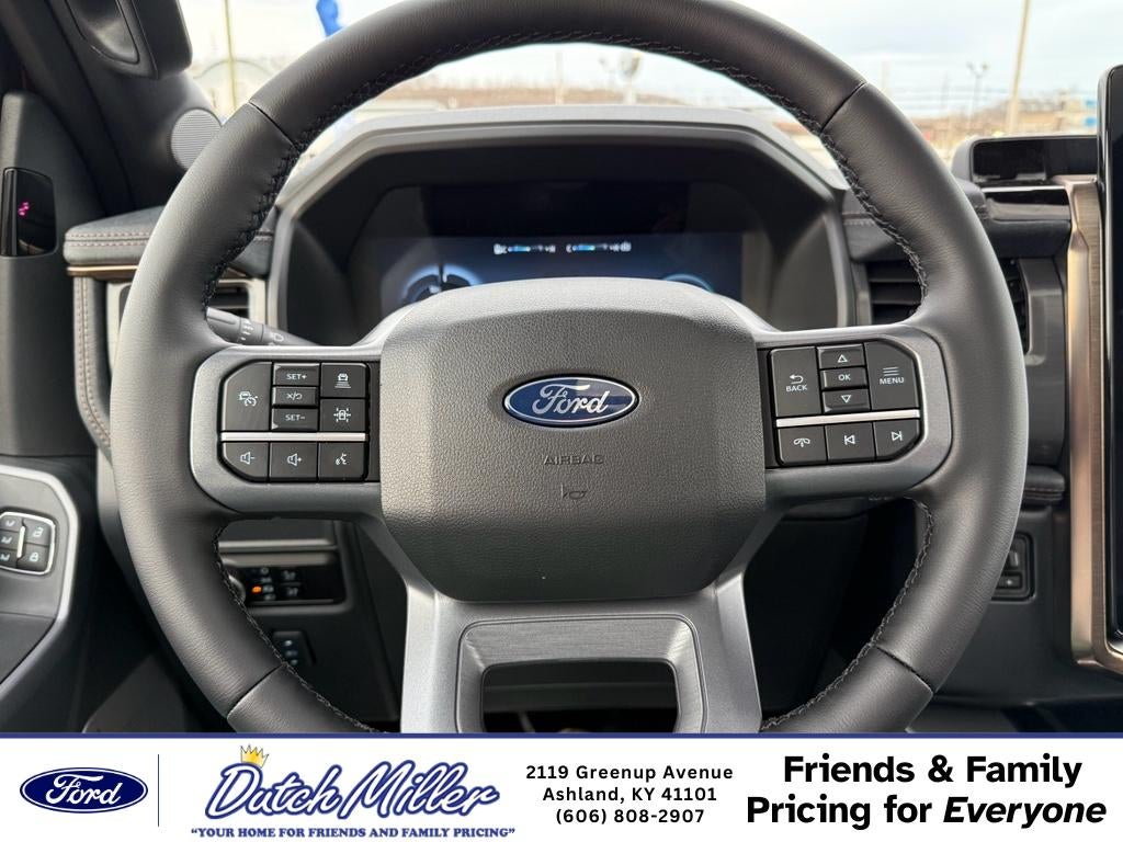 2025 Ford F-150 Lightning LARIAT