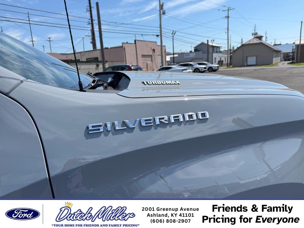 2025 Chevrolet Silverado Custom