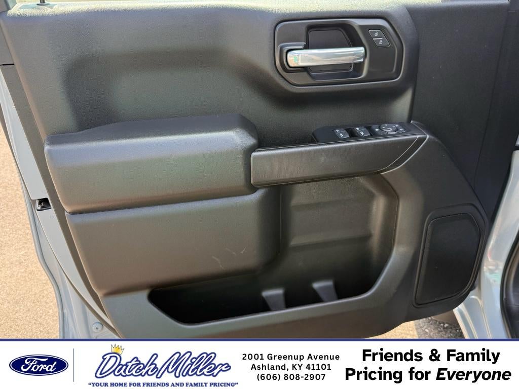 2025 Chevrolet Silverado Custom