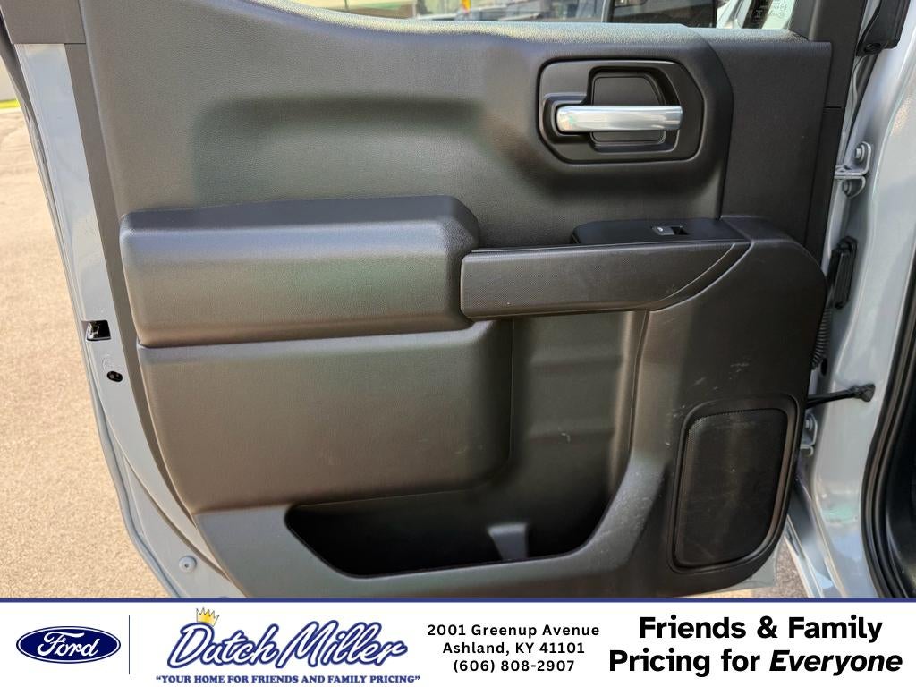 2025 Chevrolet Silverado Custom