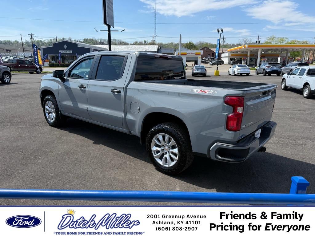 2025 Chevrolet Silverado Custom