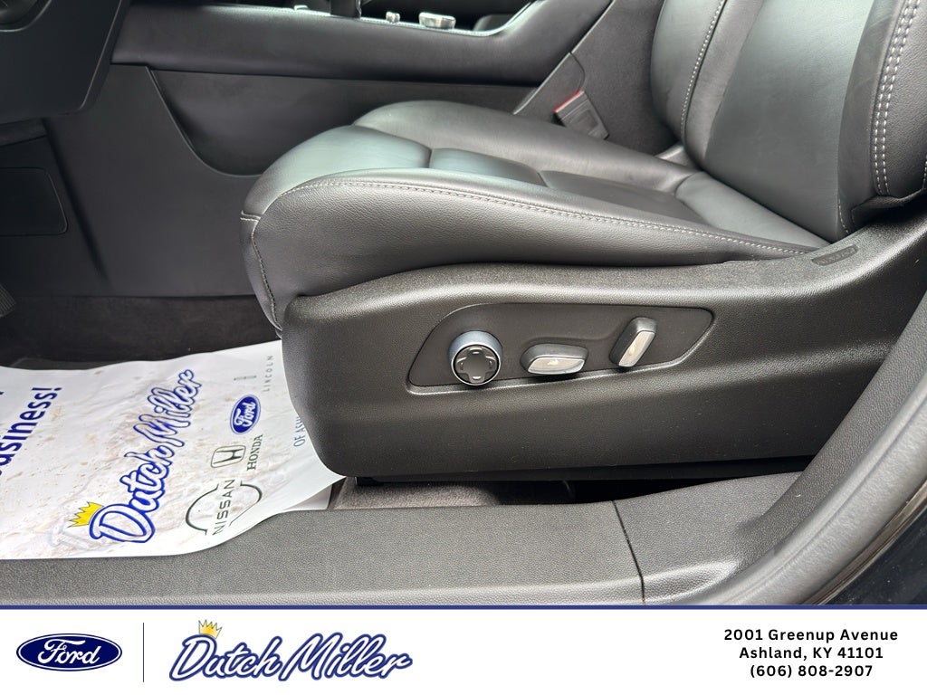 2025 Cadillac XT4 AWD Premium Luxury