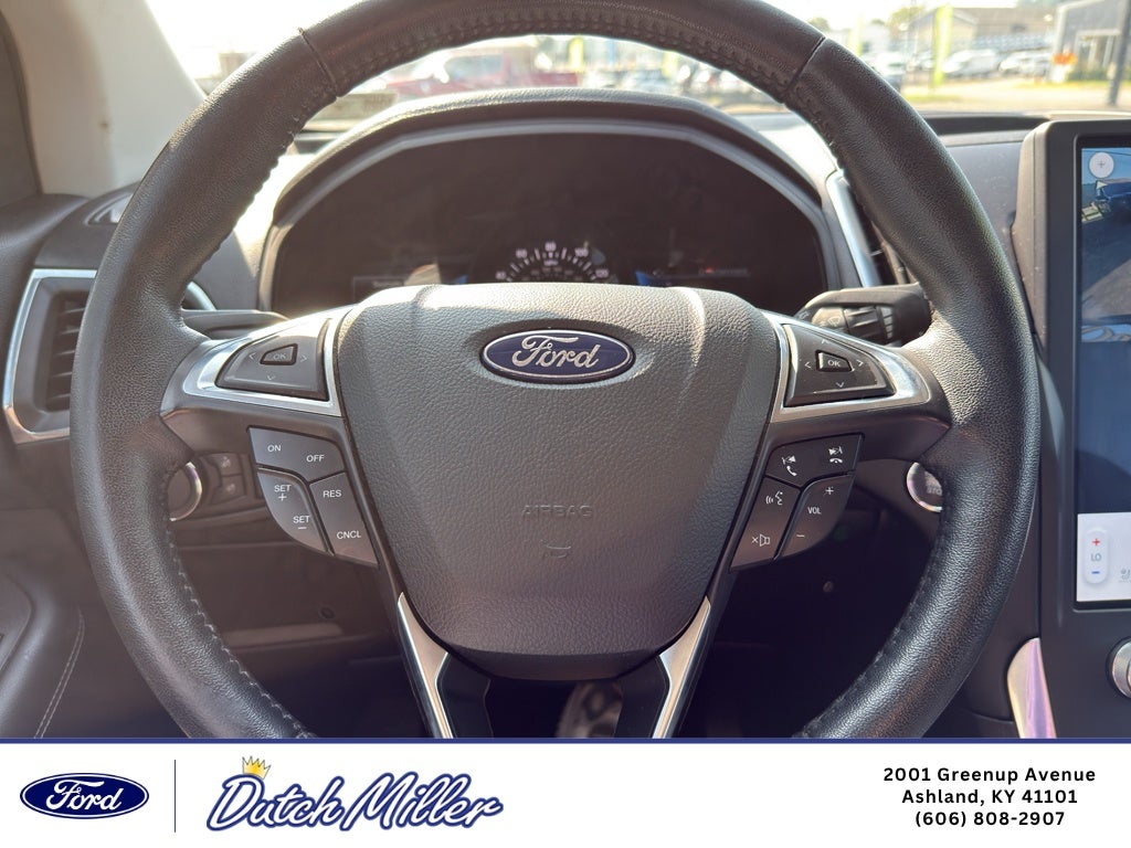 2022 Ford Edge Titanium