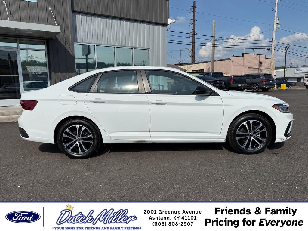 2025 Volkswagen Jetta Sport