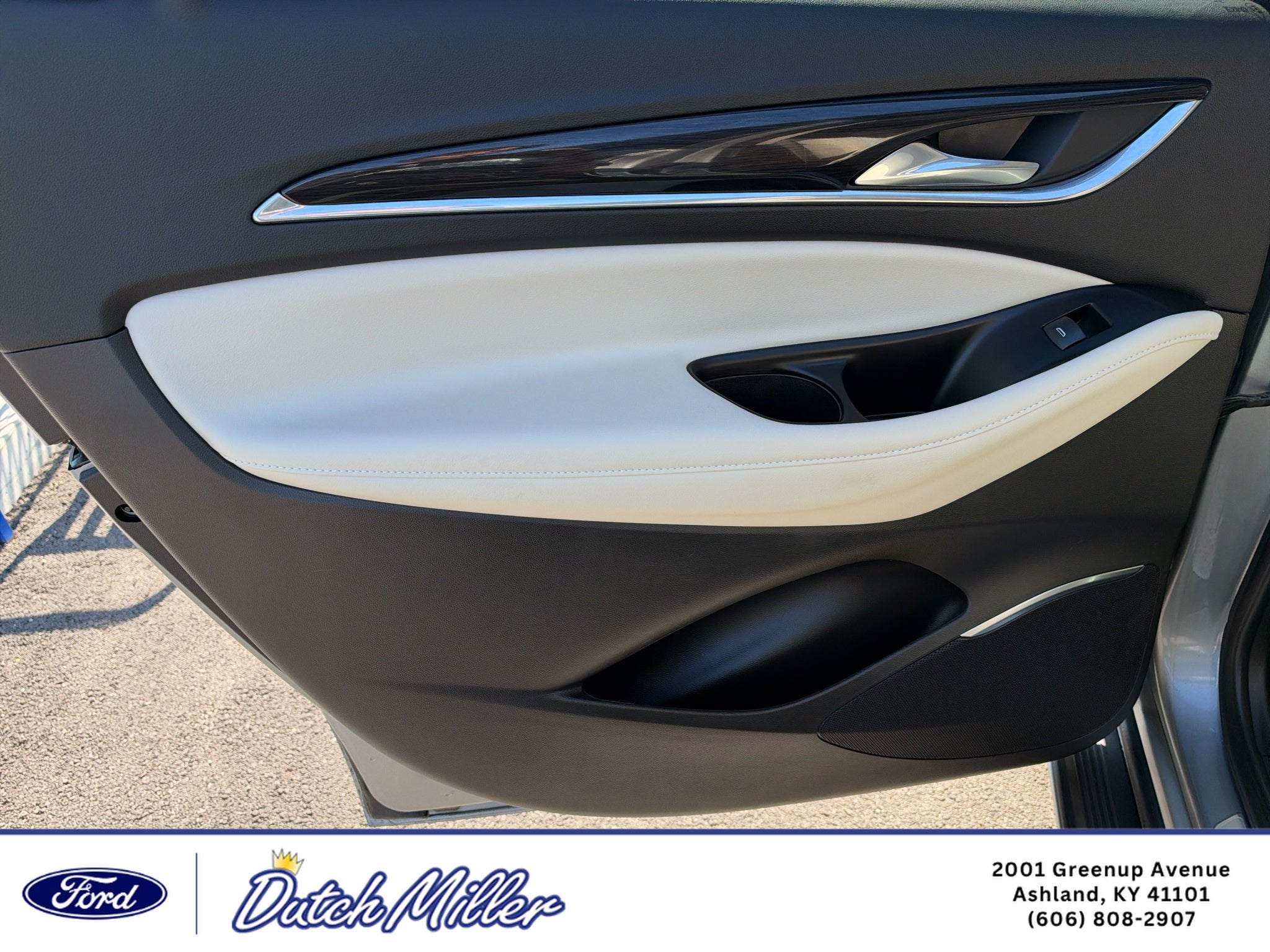 2024 Buick Enclave Essence